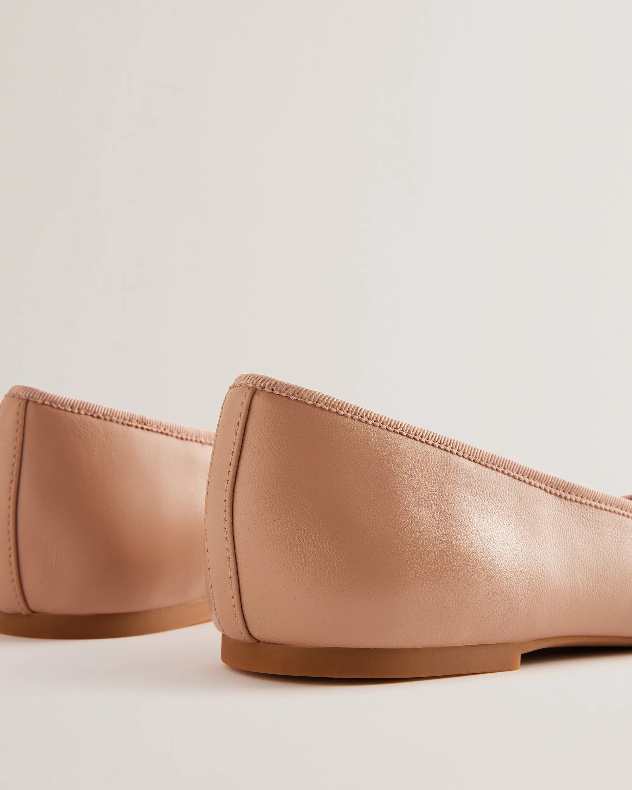 Ayvvah Bow Detail Leather Ballet Flats Pink