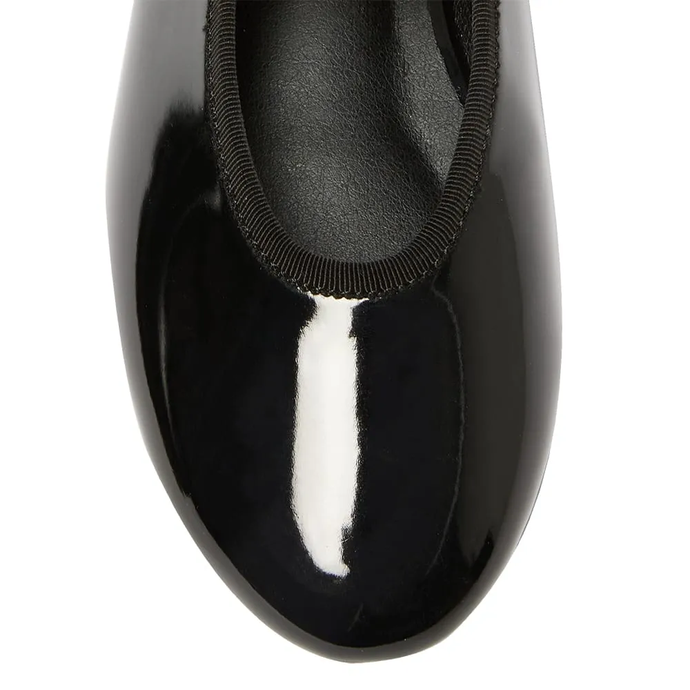 Robyn Flat in Black Patent