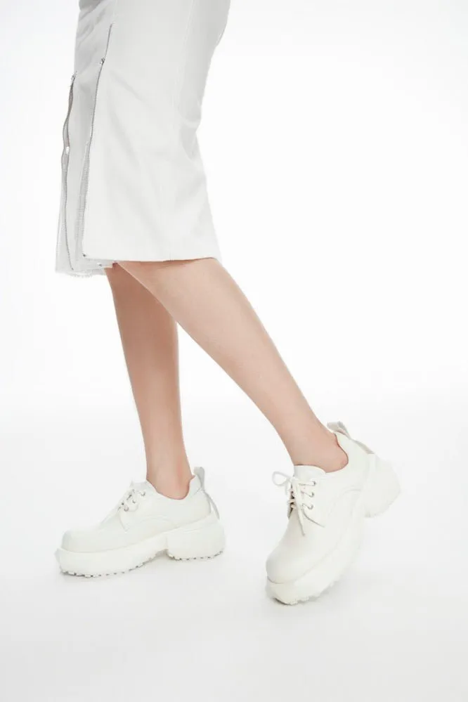 Round Toe Lace-Up Faceted Platform Derby Shoes in White