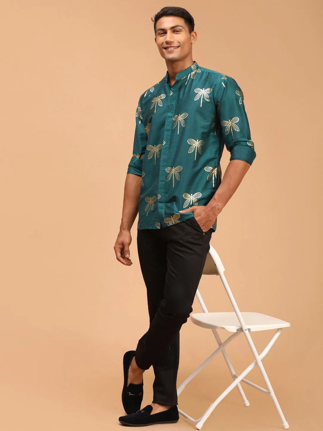 VASTRAMAY Men's Green Foil Print Shirt